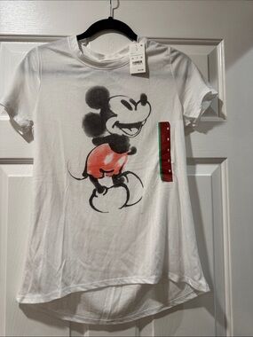 Women’s Mickey Mouse t shirt